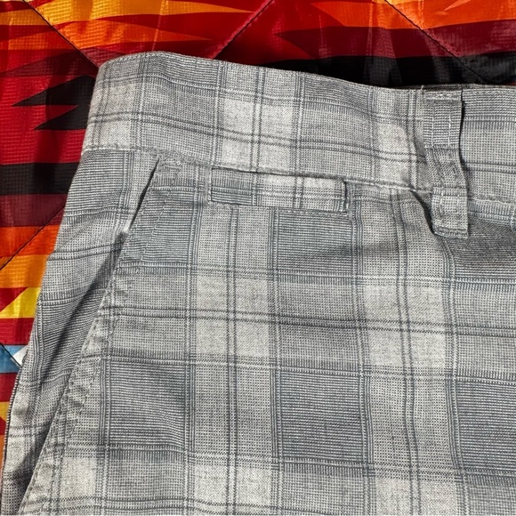 Quicksilver 20 Inch Shorts Mens 38 Gray Plaid Regular Fit Surf Outdoors Casual - Picture 4 of 7